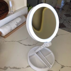 Makeup mirror